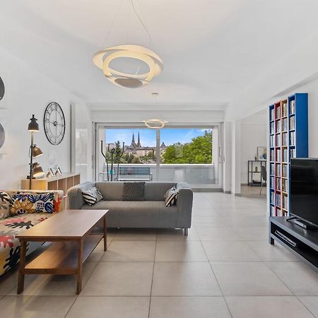 Central Lux 2Br Apt With City Views & Balcony Lüksemburg Dış mekan fotoğraf