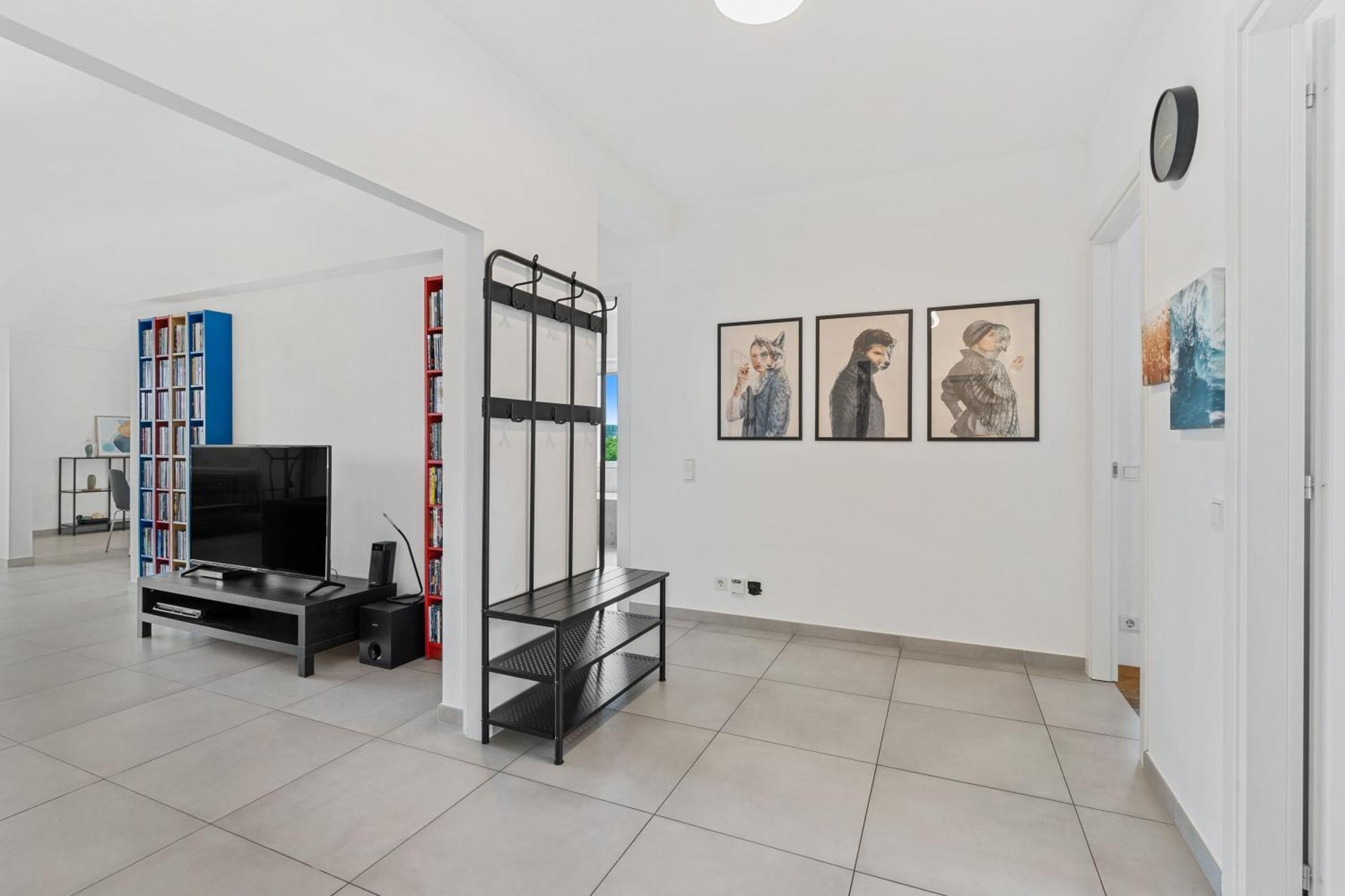 Central Lux 2Br Apt With City Views & Balcony Lüksemburg Dış mekan fotoğraf
