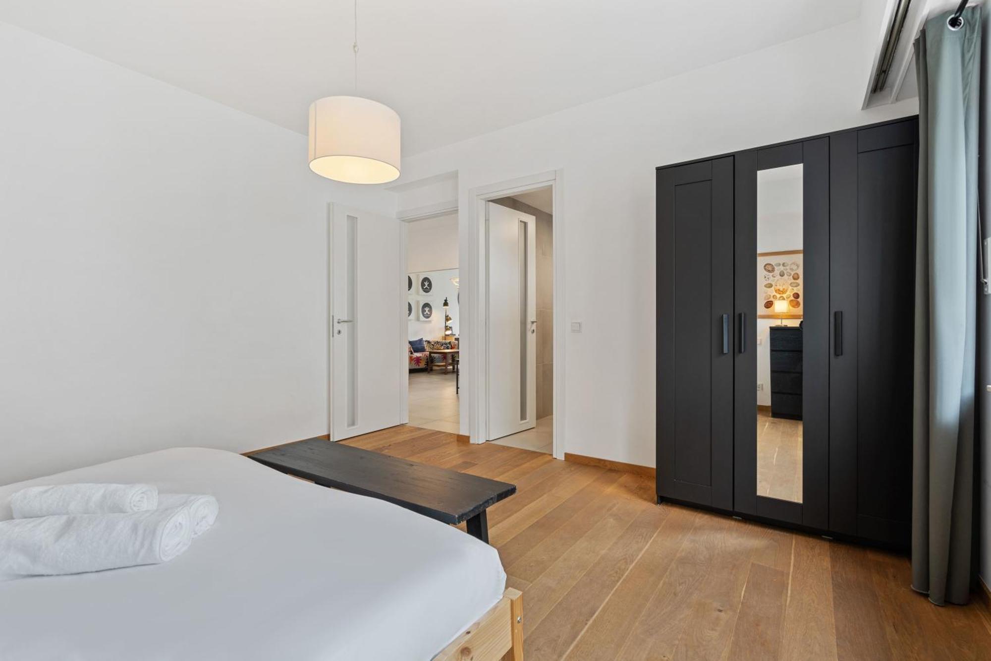 Central Lux 2Br Apt With City Views & Balcony Lüksemburg Dış mekan fotoğraf