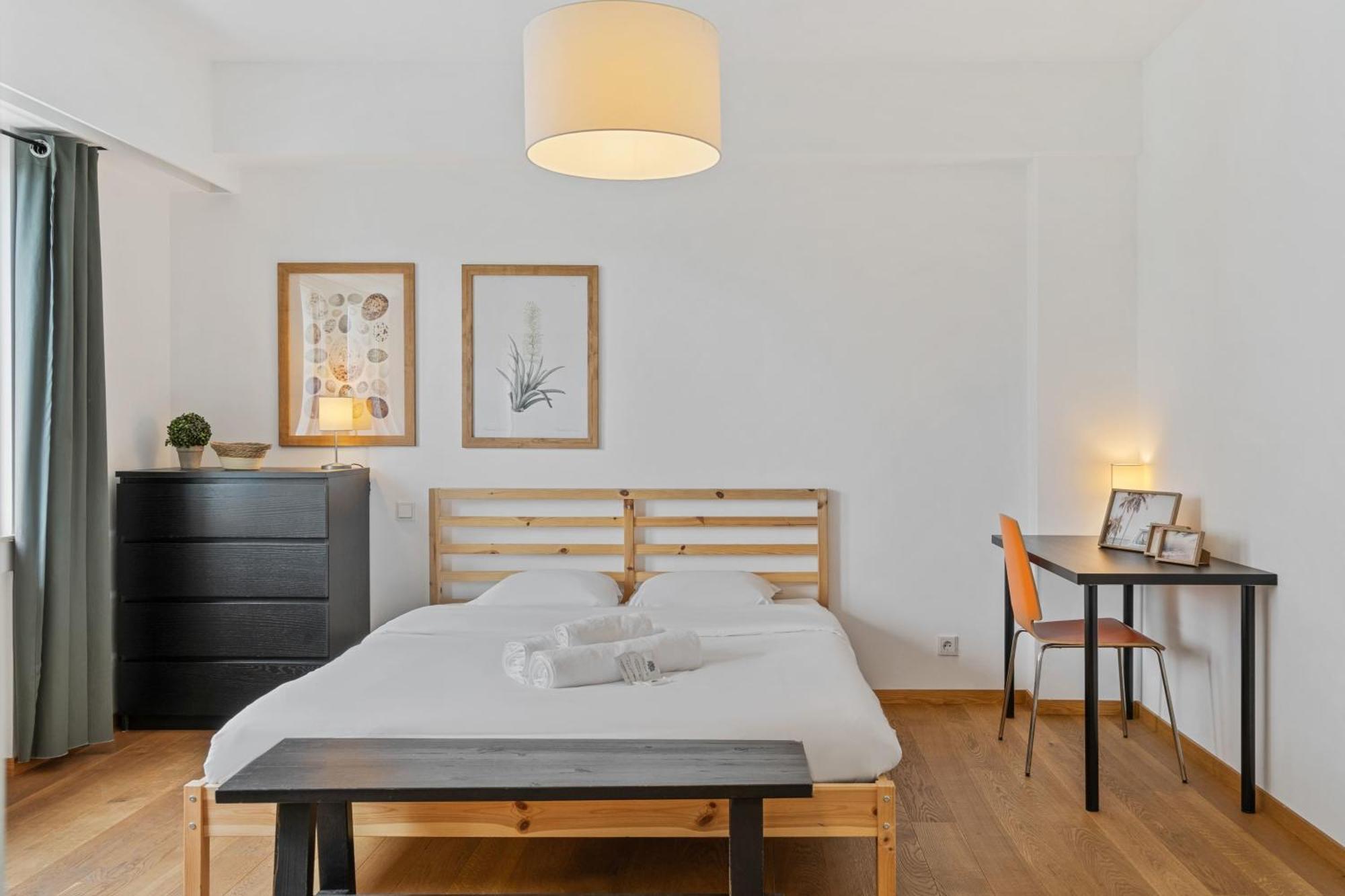 Central Lux 2Br Apt With City Views & Balcony Lüksemburg Dış mekan fotoğraf