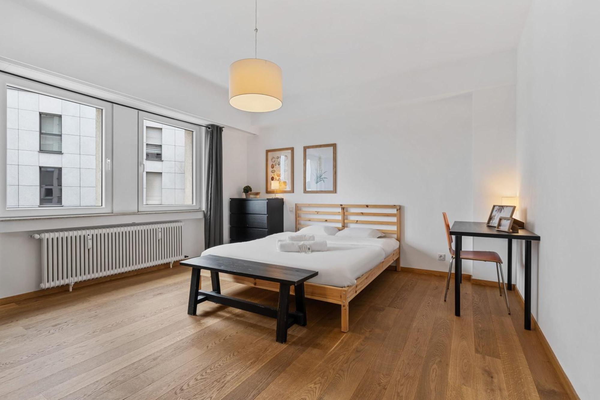 Central Lux 2Br Apt With City Views & Balcony Lüksemburg Dış mekan fotoğraf