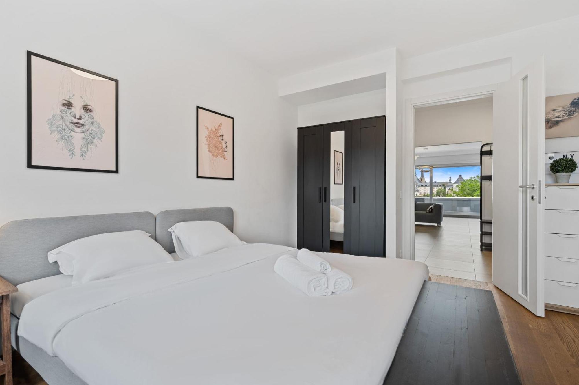 Central Lux 2Br Apt With City Views & Balcony Lüksemburg Dış mekan fotoğraf